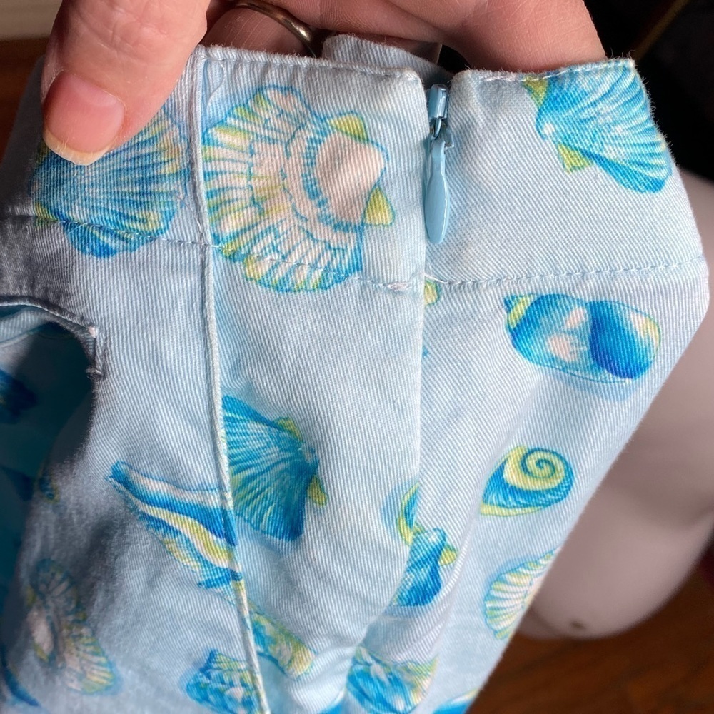 Talbots 9” High Waisted Seashell Print Shorts - image 5